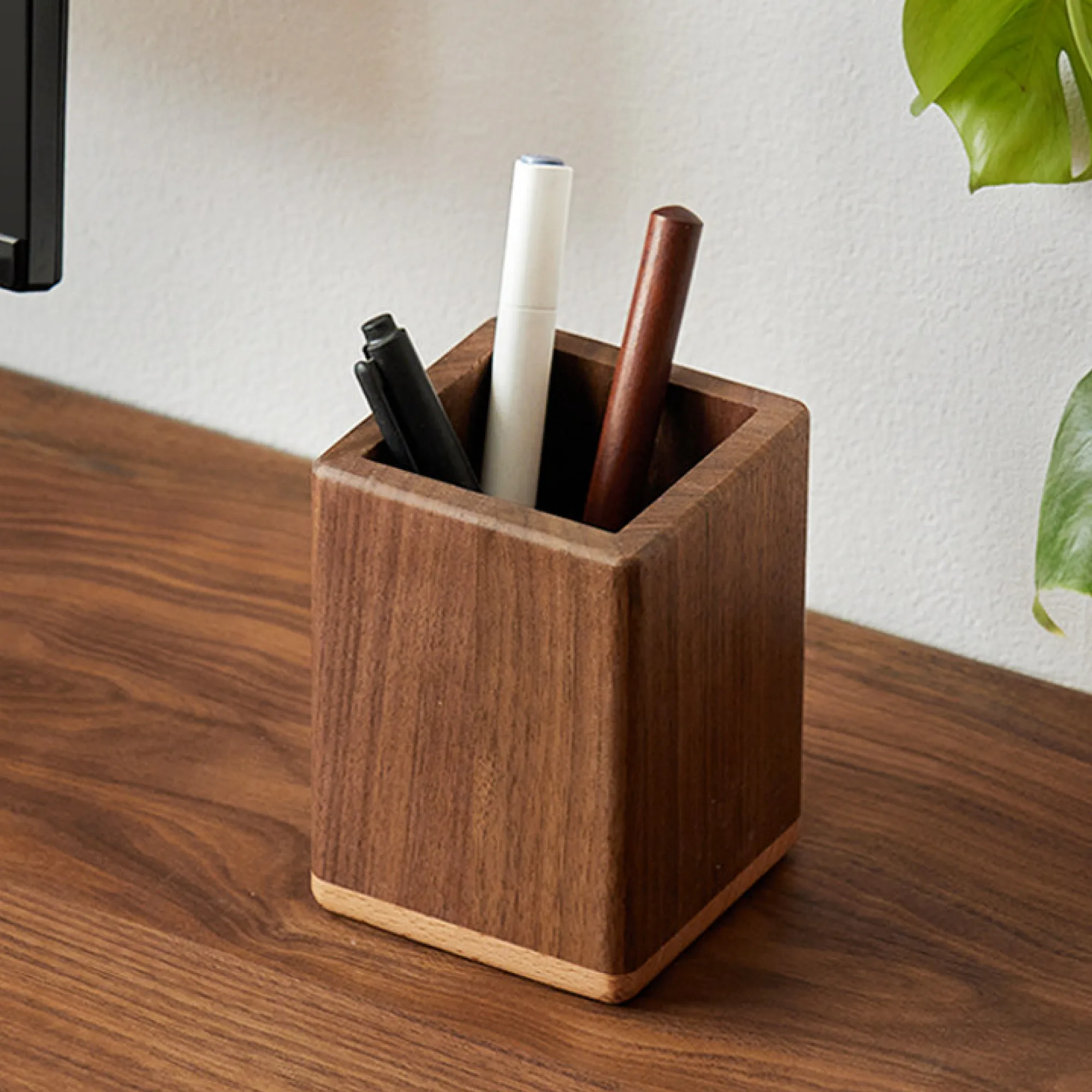 Wooden Pen Holder and Desk Organizer Set thumbnail 3