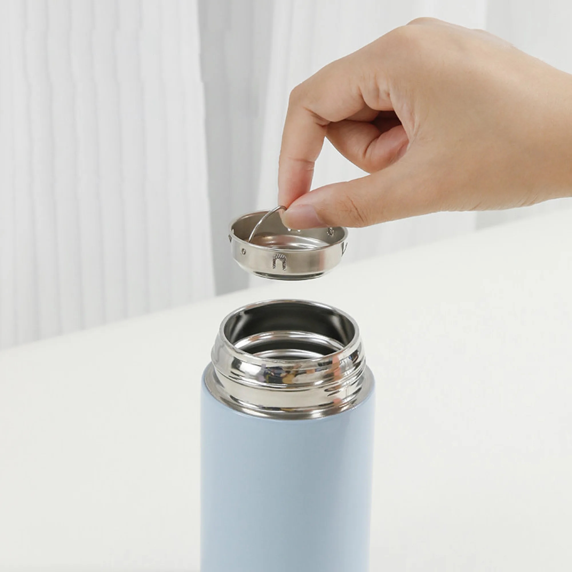 Stainless Steel Vacuum Insulated Cup 200 ml with Temperature Display Option thumbnail 5