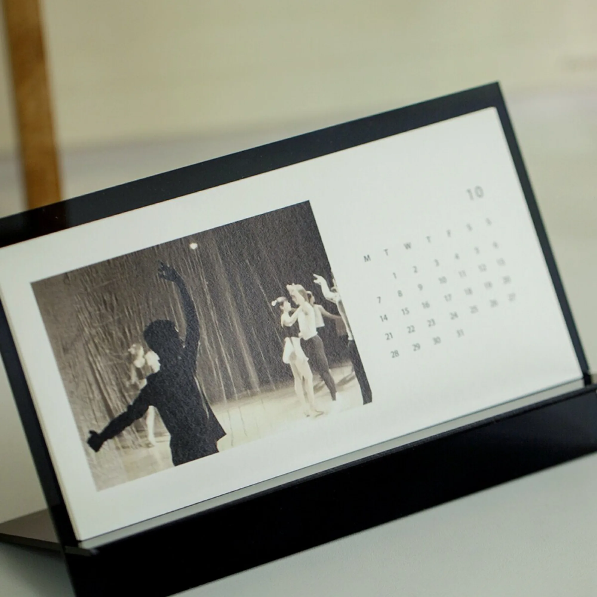 Acrylic Desk Calendar with 13 Pages thumbnail 6