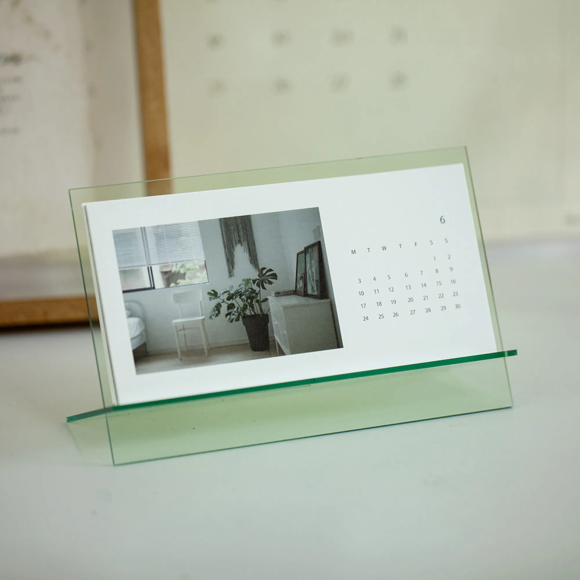 Acrylic Desk Calendar with 13 Pages thumbnail 8