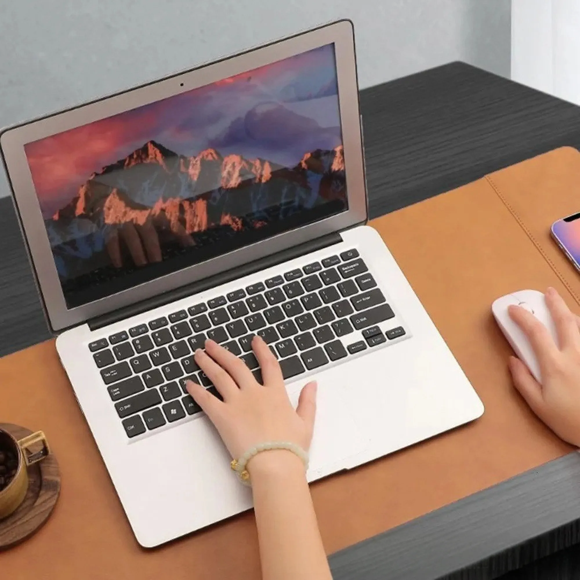 15W Wireless Charging Mouse Pad with PU Leather Surface