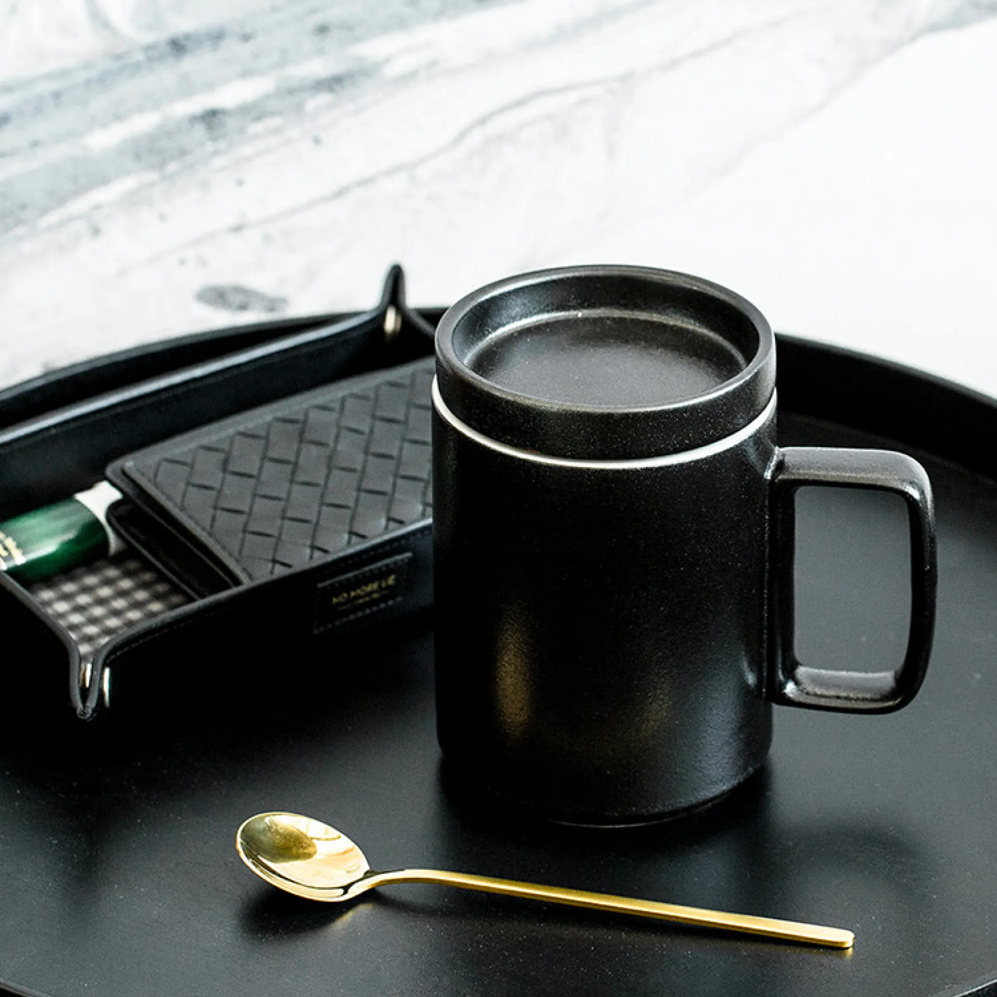 Black Frosted Ceramic Mug with Lid thumbnail 3