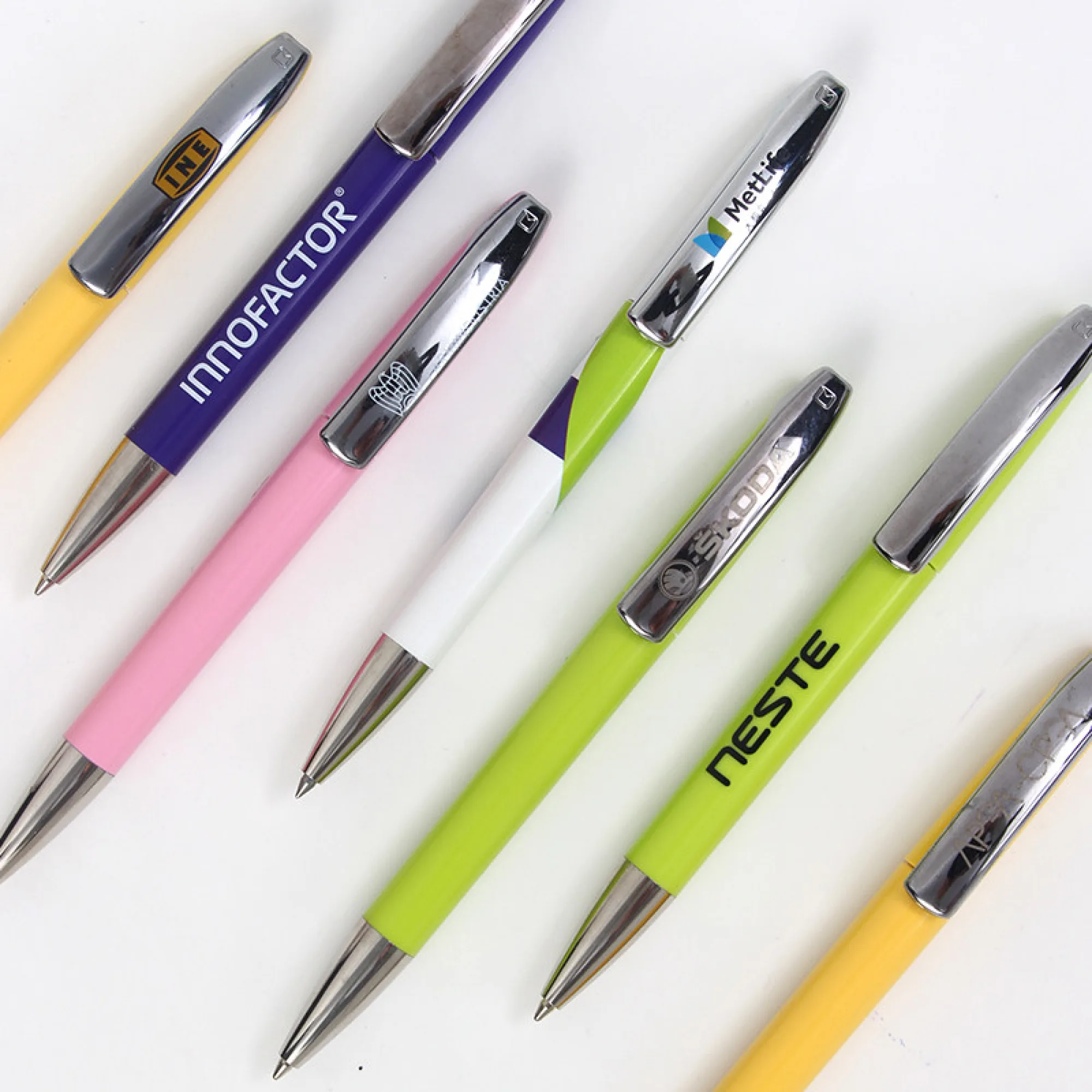 Maxema View-1 Metal Retractable Gel Pen, 0.5mm, Twist Action thumbnail 7