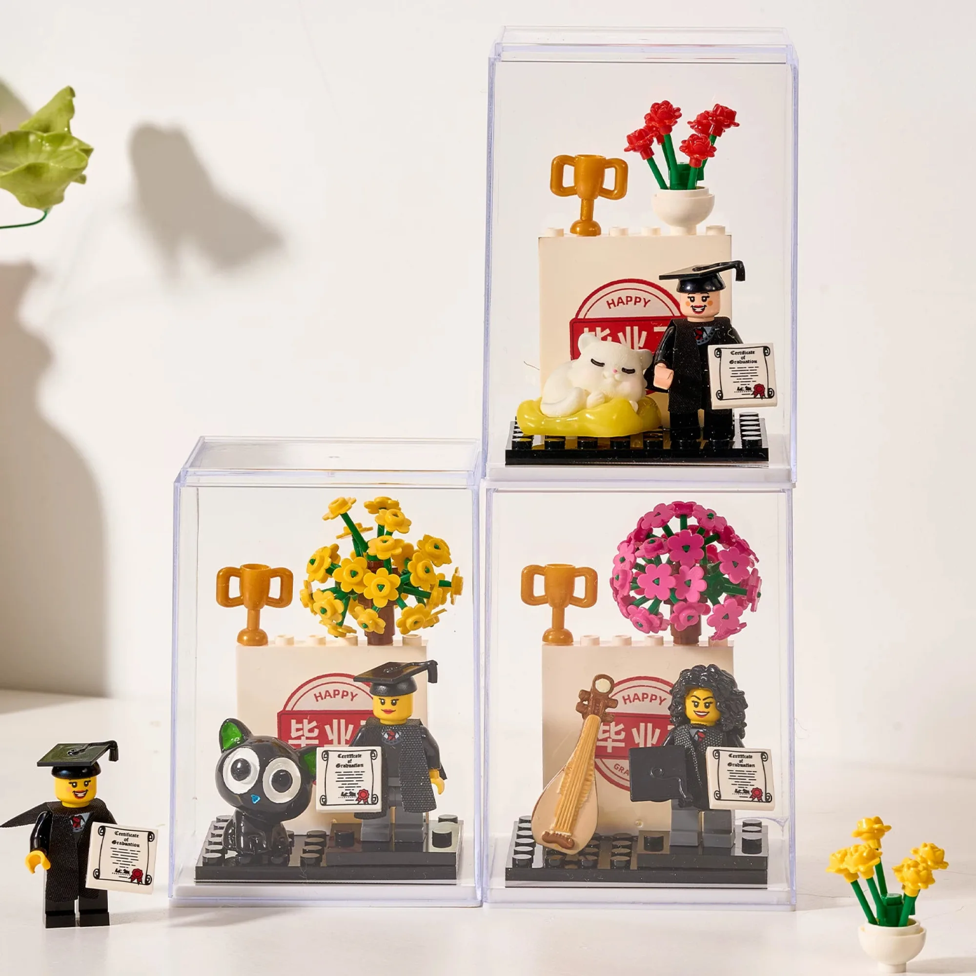 Graduation-Themed LEGO Building Block Ornament Set thumbnail 3