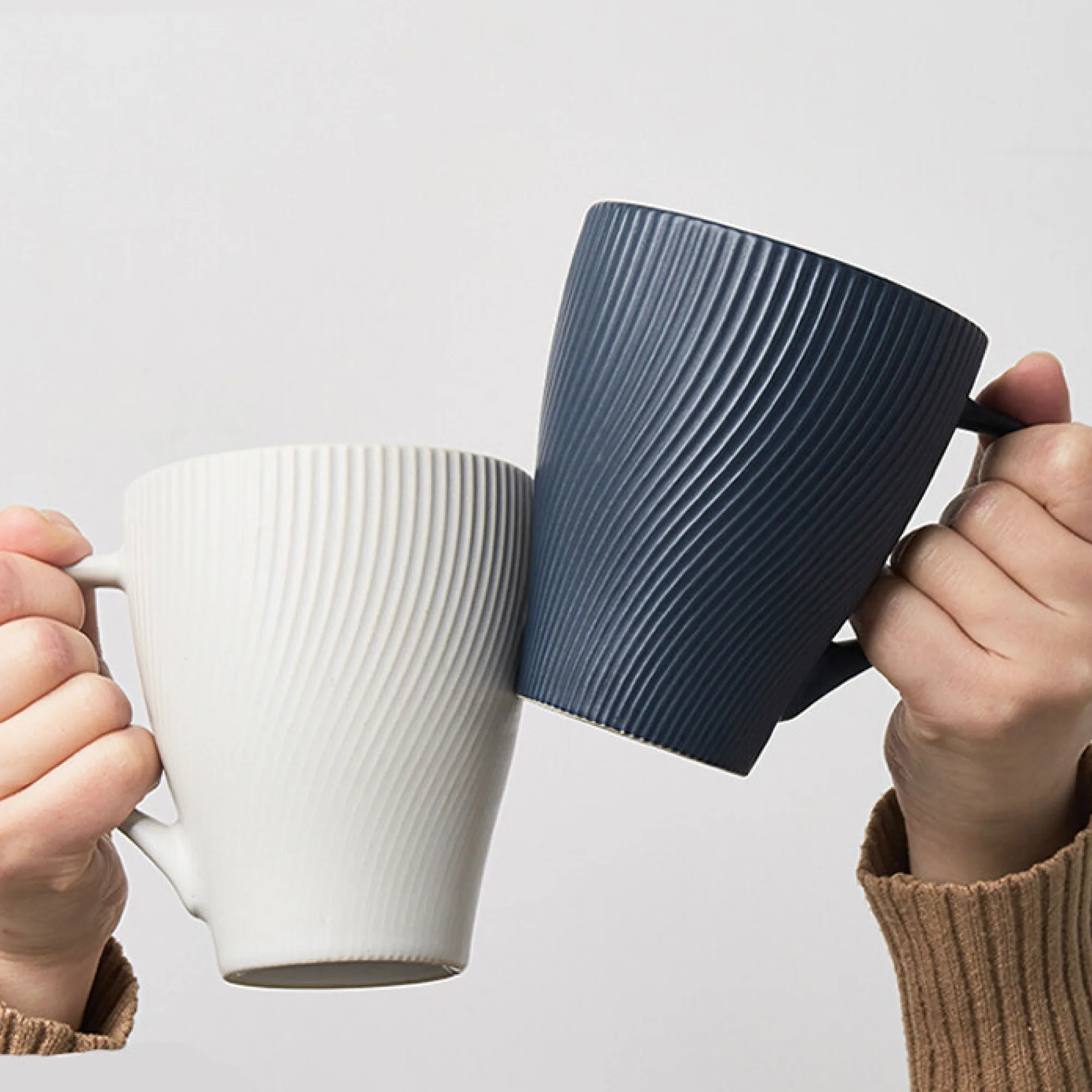 Ceramic Mug with Colored Glaze and Solid Color Finish thumbnail 2