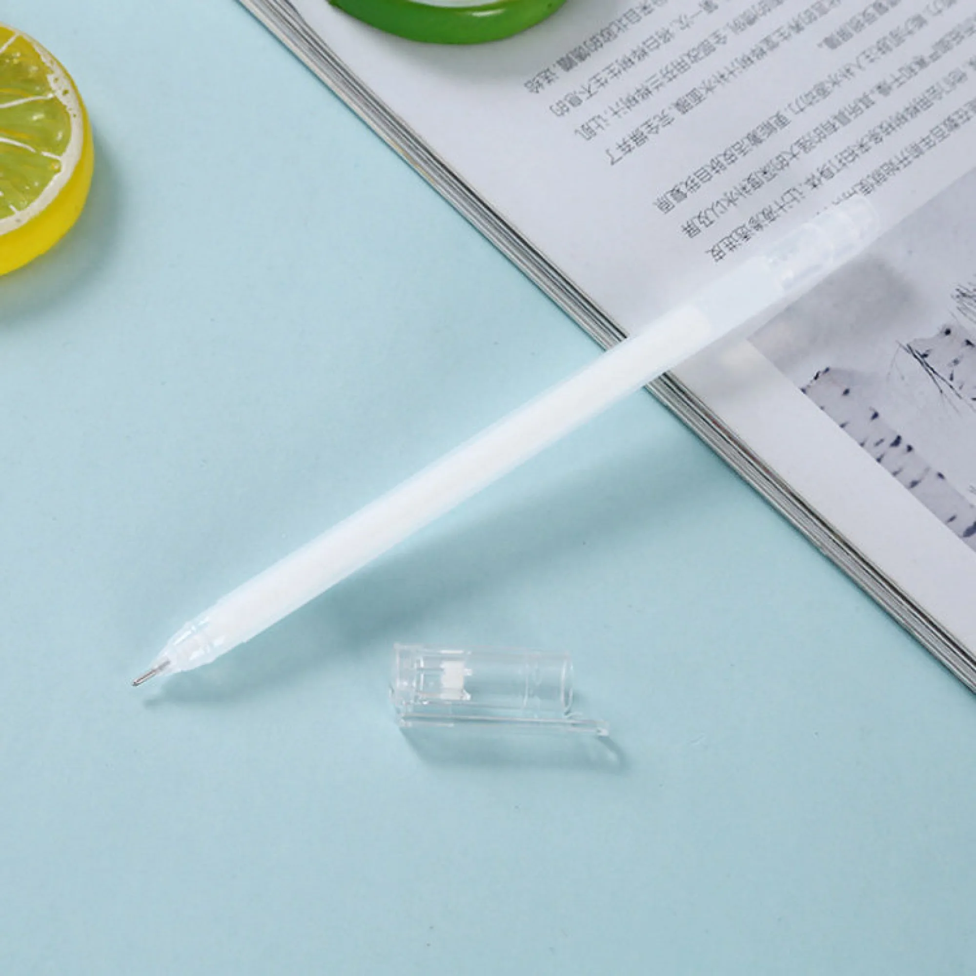 Metallic Gel Ink Pens 0.5mm Oil-Based Ink Plastic Barrel thumbnail 3