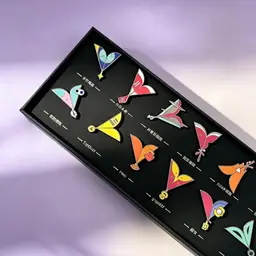 Multicolor Metal Badge Gift Set in Rigid Black Box thumbnail 6