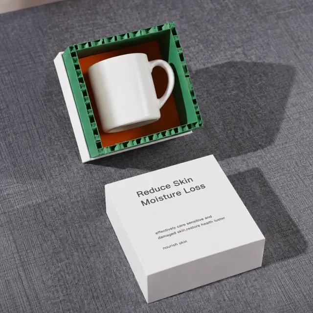 White Ceramic Mug Gift Set with Colored Corrugated Insert