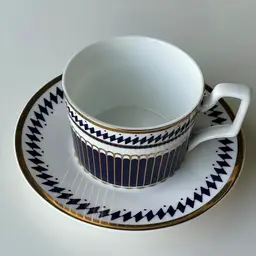 Ceramic Tea Set with Two Cups and Saucers in Purple Gift Box thumbnail 7
