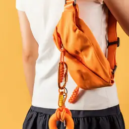 Rolled Towel, Waist Bag & Carabiner Keychain Gift Set thumbnail 7