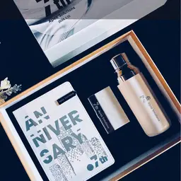 White Notebook, Card Holder and Thermos Gift Set thumbnail 6
