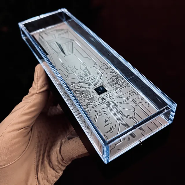 Light and Shadow Lamp with Circuit Design in Clear Box corporate gift set