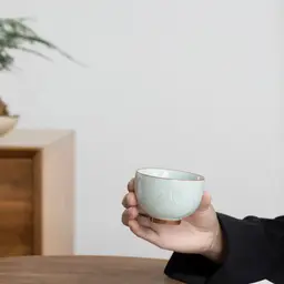 Four-Cup Ceramic Tea Set with Wooden Base and Gift Box thumbnail 2