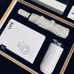 Tumbler, A5 Notebook and Folding Umbrella Gift Set thumbnail 4