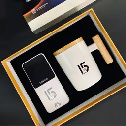 White Ceramic Mug and Wood-Lid 10,000 mAh Power Bank Gift Set thumbnail 4