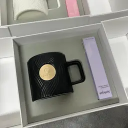 Ceramic Mug and Packaged Hand Cream in White Rigid Box thumbnail 8