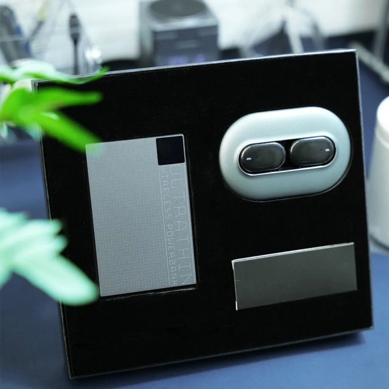 Phantom Tech Innovation Spectrum Digital Workspace Professional Corporate Gift Box