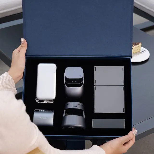 Smart Office Essentials Selection And Tech Branding Corporate Gift Set