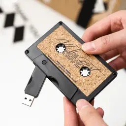 Cork Gift Box with Tumbler and Wireless Charger thumbnail 4