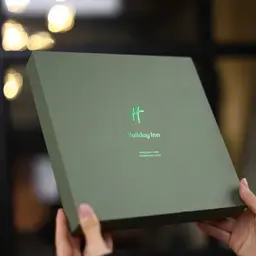 Green Notebook and Metal Pen Gift Set in Rigid Box thumbnail 7
