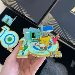 Exclusive Business Milestone Enamel Pin Keepsake Box thumbnail 2