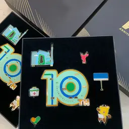 Exclusive Business Milestone Enamel Pin Keepsake Box thumbnail 4