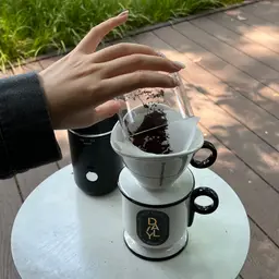 Portable Electric Coffee Grinder and Ceramic Pour-Over Gift Set thumbnail 8