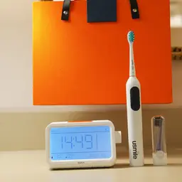 Elite Travel Personal Care Kit Electric Toothbrush Branding Corporate Gift thumbnail 4