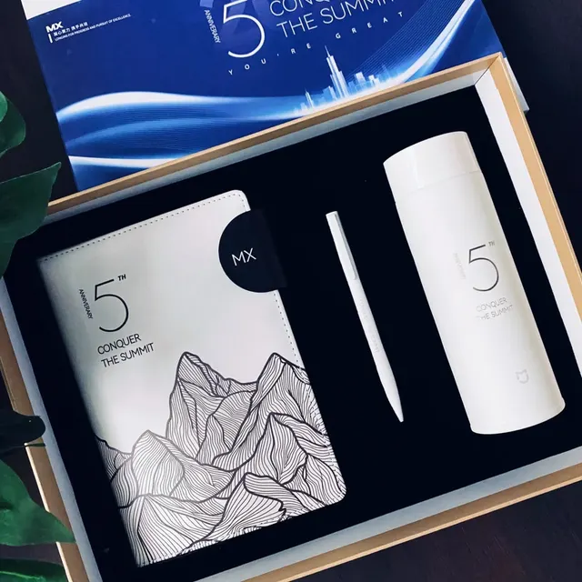 White Notebook, Pen and Thermos Gift Set in Rigid Box