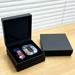 Deluxe Company Anniversary Commemorative Enamel Pin Box thumbnail 3
