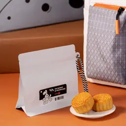 Tote Bag and Mooncake Gift Set with Keychain thumbnail 7