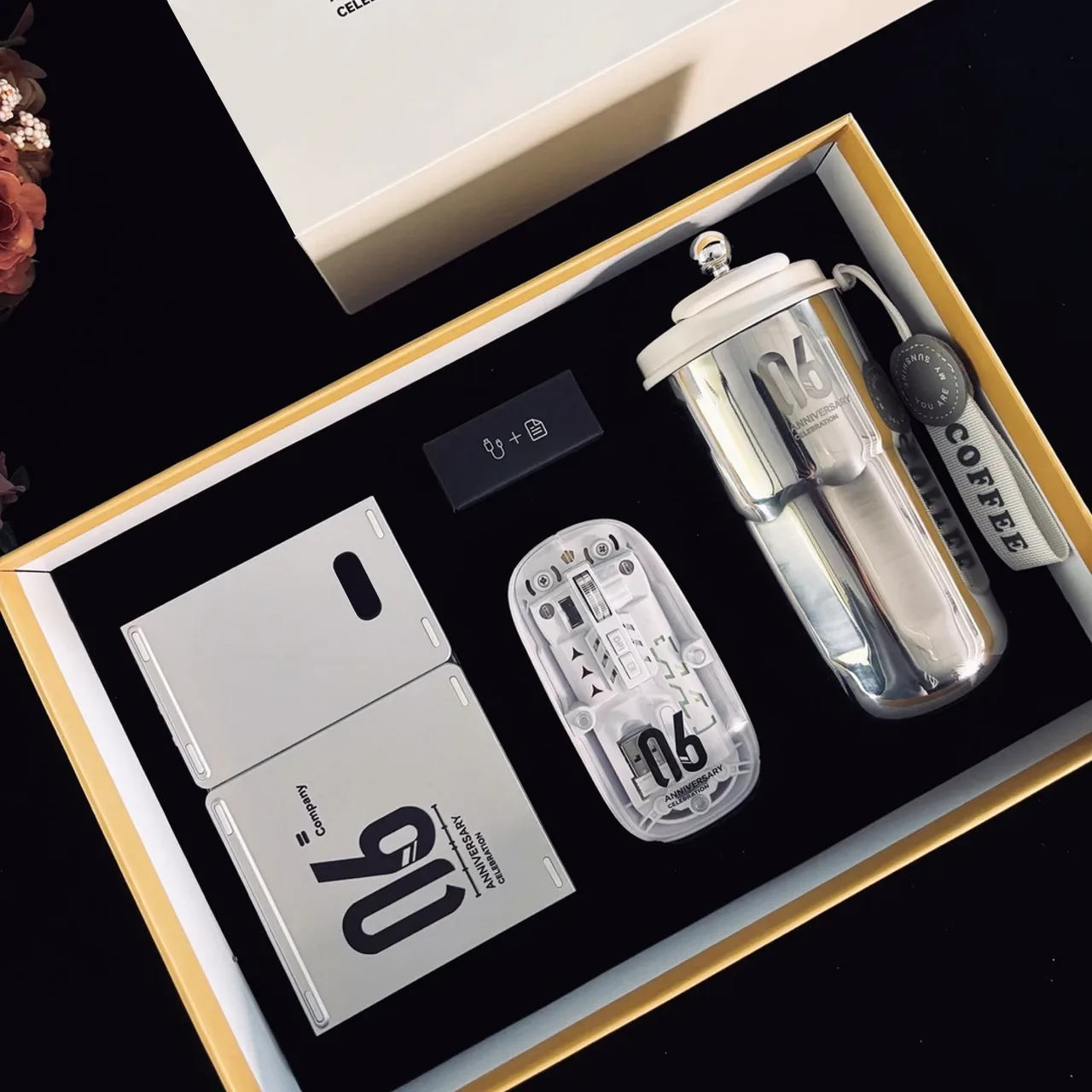 The Connected Professional Gift Set: Premium Tech & Connectivity Box