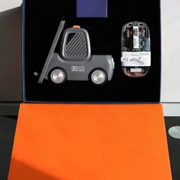 Modern Texture Desktop Accessories And Tech Branding Corporate Gift Set thumbnail 4