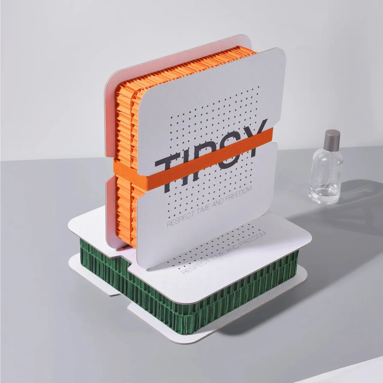 Honeycomb Stackable Gift Set with Glass Bottles and Applicator