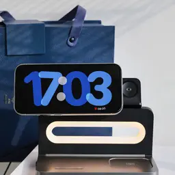 Wireless Charging Dock and Mouse Gift Set thumbnail 2