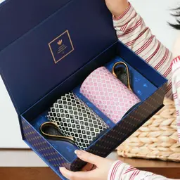 Two Ceramic Mugs Gift Set with Gold Handles in Blue Box thumbnail 1