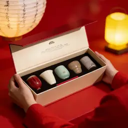 Five Ceramic Tea Cups in Red Hinged Gift Box with Matching Bag thumbnail 2