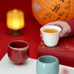 Five Ceramic Tea Cups in Red Hinged Gift Box with Matching Bag thumbnail 5