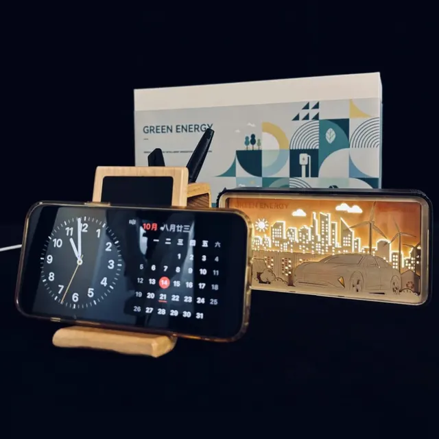 Executive Anniversary Gift Set: Premium Desktop Wireless Charging Stand Bundle