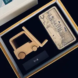 Executive Anniversary Gift Set: Premium Desktop Wireless Charging Stand Bundle thumbnail 4