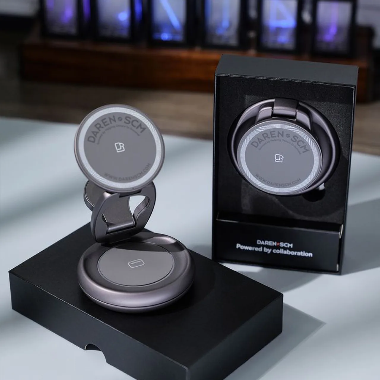 Wireless Charging Stand And Desktop Power Professional Branding Corporate Gift — alternate view 4