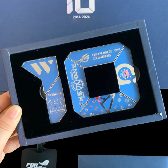 Employee Recognition Custom Enamel Pin Display Case