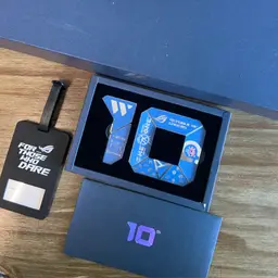 Employee Recognition Custom Enamel Pin Display Case thumbnail 2